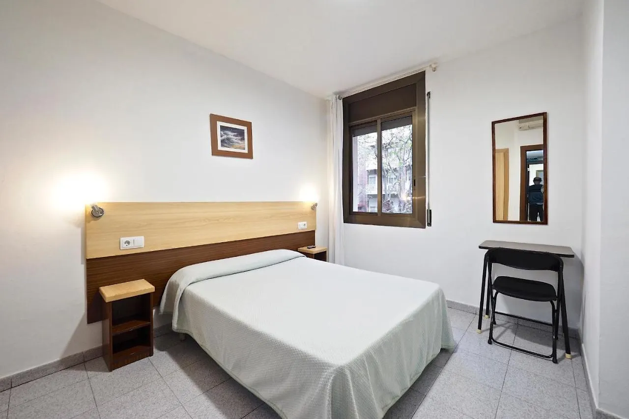 ברצלונה Hostal Ballestero