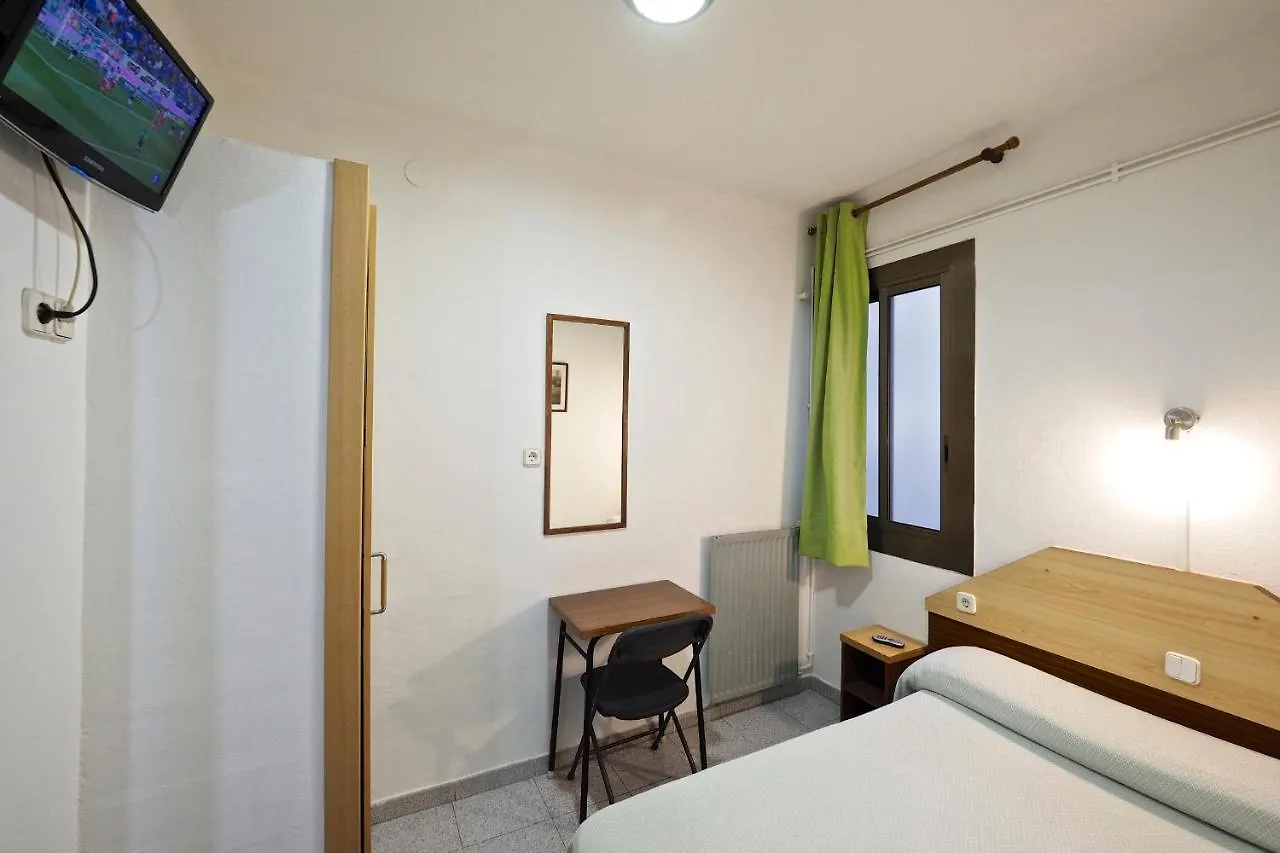 ברצלונה Hostal Ballestero 2*,